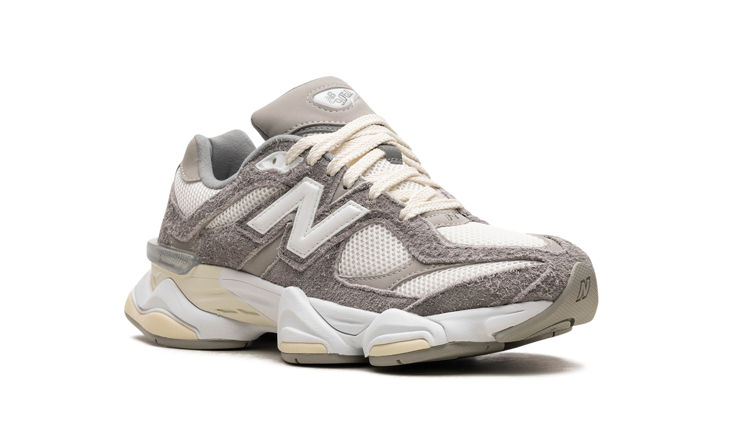 9060 "Grey / White" U9060YGA