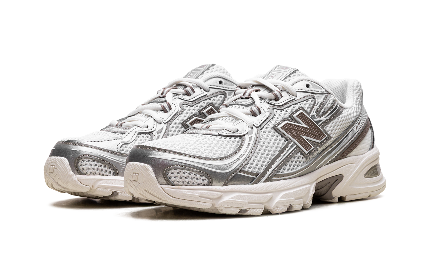 740 "Arid Stone" U740MU2