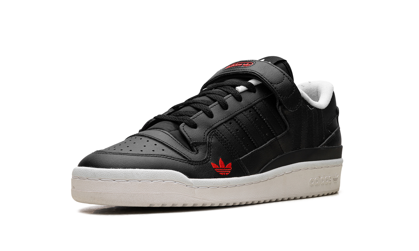 FORUM LOW "Black" HQ4536