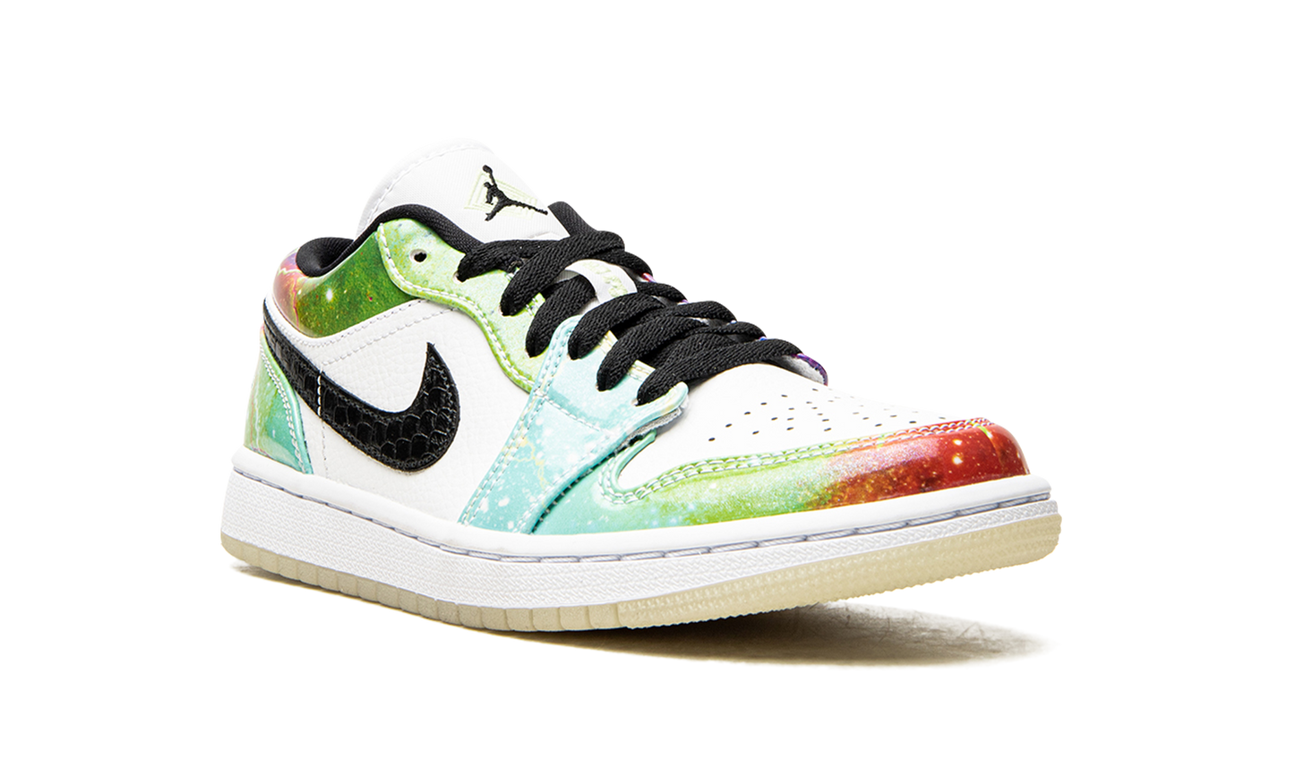 Air Jordan 1 Low WMNS "Galaxy" CW7310 909